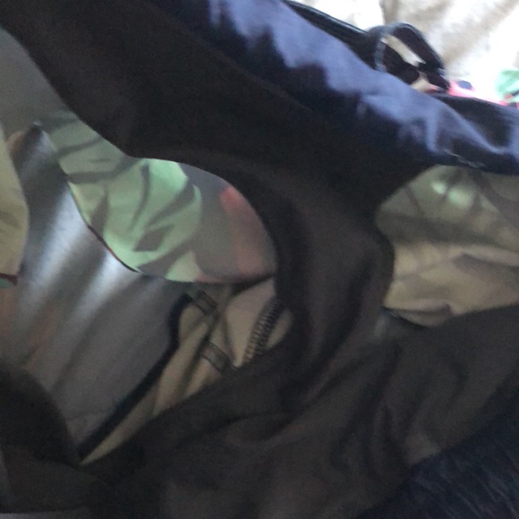 Patagonia shorts (Medium) - Picture 7 of 8